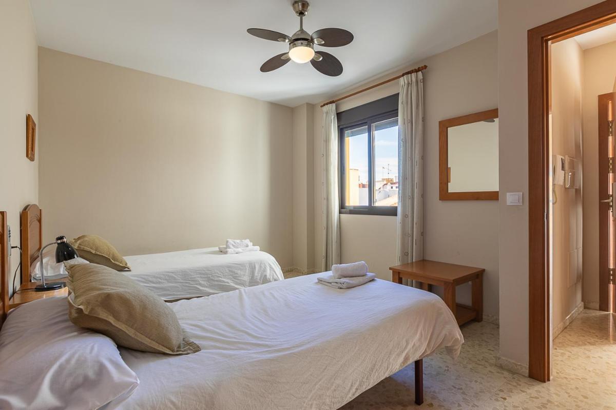 Apartamentos Guerrero Torre Del Mar Exterior foto